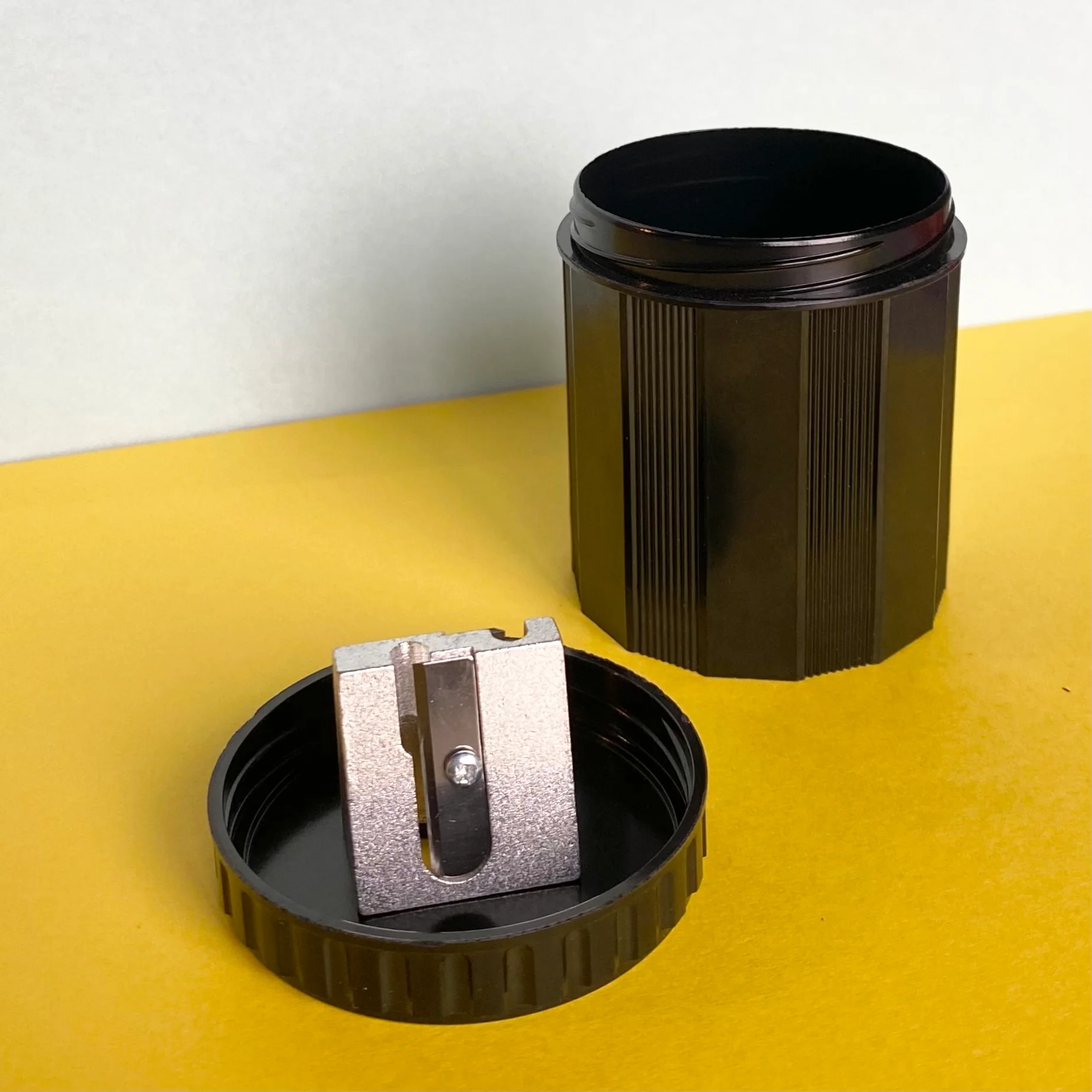 DUX Duroplast Double Sharpener - Image 4